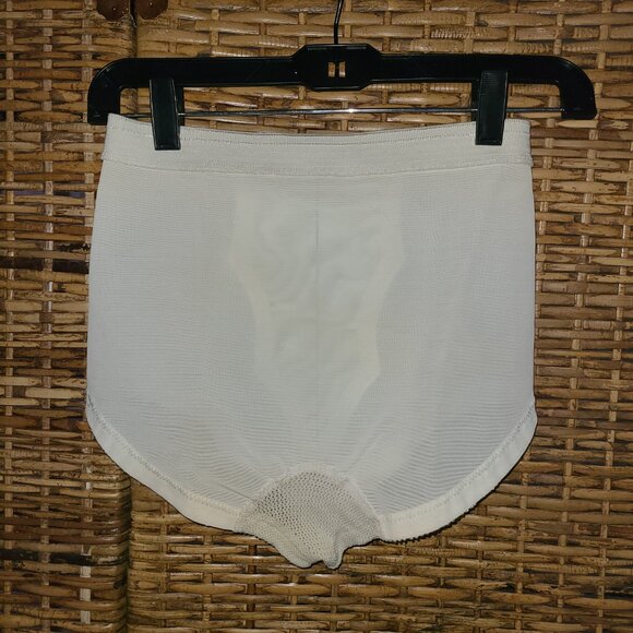 VTG Sears Girdle Brief White Size XL Fits Waist 31-32" Style 26103 Flower Accent - Picture 4 of 5